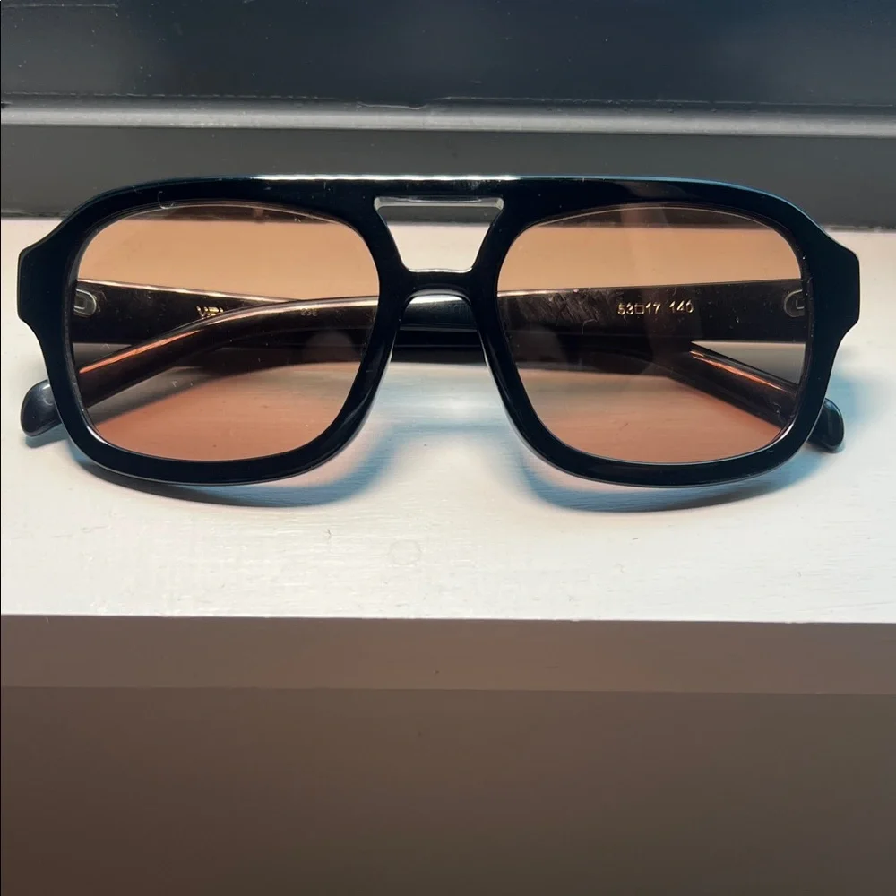 VEHLA Black Dixie Sunglasses - Picture 3 of 8